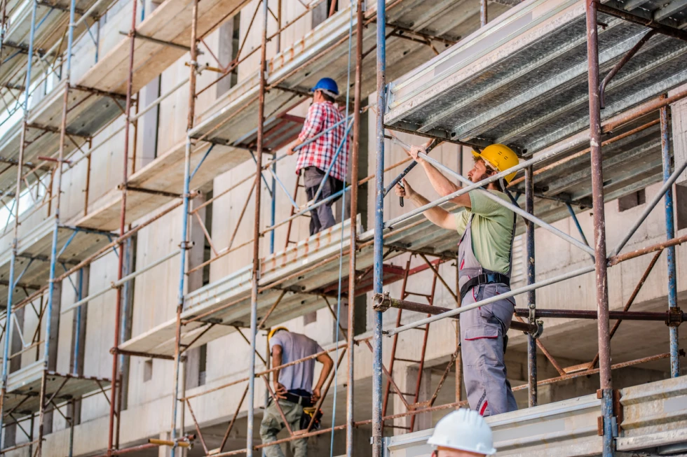 img tips to avoid being injured in a scaffolding accident