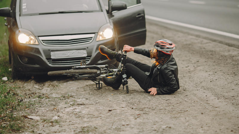 Female Bicyclist Injured in Crash on E 31 St