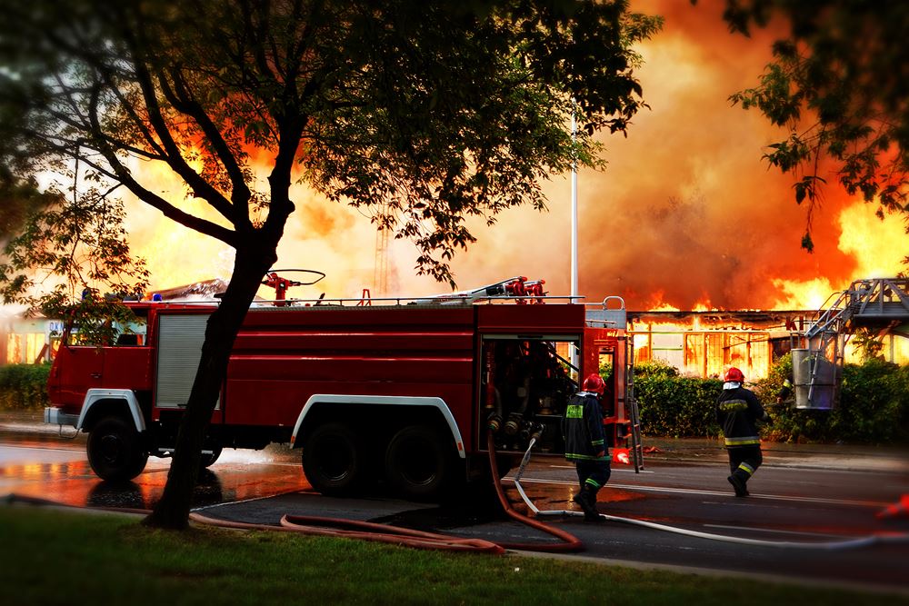 Five Injured in Early Morning Apartment Fire on E Pkwy
