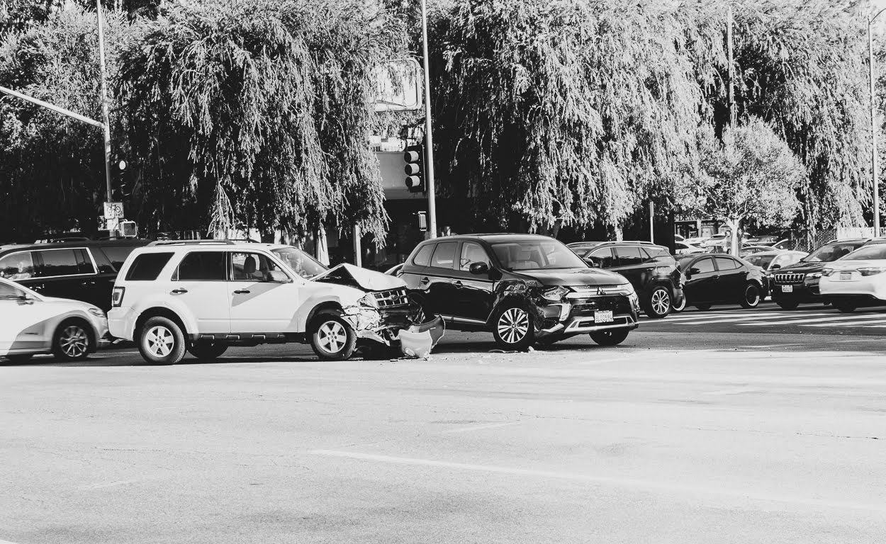 Injuries After Vehicle Crash Near Park Ave S & E 22nd St